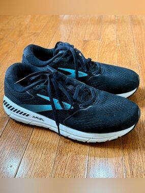 Brooks Women's 9.5 Ariel 20 Running Shoes Athletic Sneakers Walking Stability